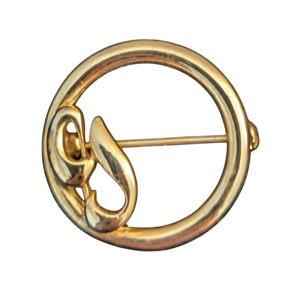 Vintage Gold Tone Circle Pin